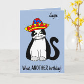 Carte Encore un anniversaire ! Mignonne chat en casquett (Fleur jaune)