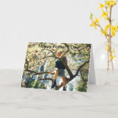 Carte Enfant grimpant dans un arbre (Fleur jaune)