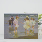 Carte Enfants pataugeant sur la plage (par E.H. Potthast (Debout devant)