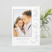 Carte Enregistrer La Date Silver Script Design Mariage M (Debout devant)