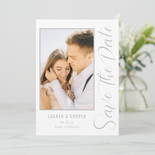 Carte Enregistrer La Date Silver Script Design Mariage M (Debout devant)