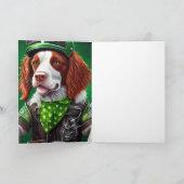 Carte Épaniel breton conduisant un vélo Saint-Patrick (Intérieur)