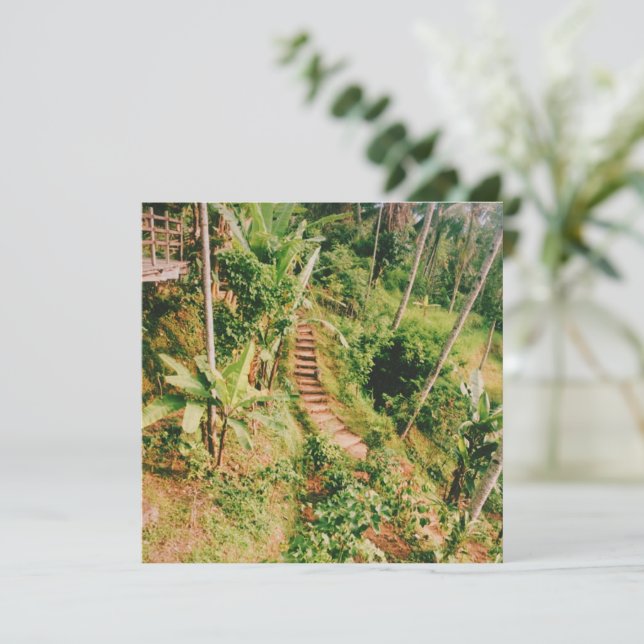 Carte Escalier de la forêt tropicale de Bali (Debout devant)