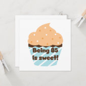 Carte Etre 85 est Sweet Birthday T-shirts et cadeaux (Devant/Arrière en situation)