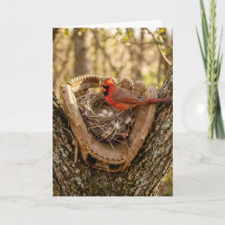 Carte Father's Day Cardinal Nest in a Baseball Glove