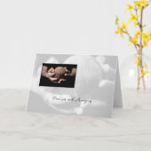 Carte Félicitations à Baby Head in Hands (Fleur jaune)