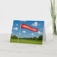 Félicitations au golf avec drapeau de golf sur her