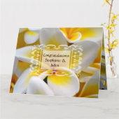 Carte Félicitations de mariage de fleur de Frangipani (Fleur jaune)