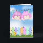 Carte Félicitations jumelles de bébés<br><div class="desc">Bébés accrochant sur une corde à  linge.</div>