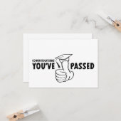 Carte Félicitations, vous avez réussi, vous êtes diplômé (Devant/Arrière en situation)