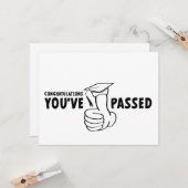 Carte Félicitations, vous avez réussi, vous êtes diplômé (Devant/Arrière en situation)