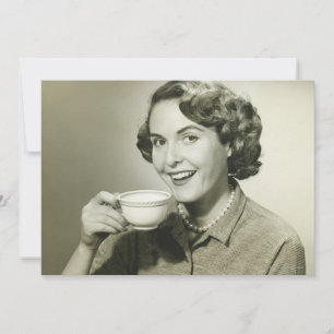Carte Femme tenant des tasses