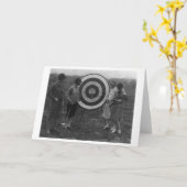 Carte Femmes examinant la photographie de cible de tir à (Fleur jaune)