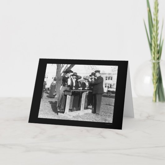 Carte Femmes policiers et armes à feu 1914 (Devant)