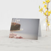 Carte Fermez-vous du gâteau d'anniversaire de chocolat (Fleur jaune)