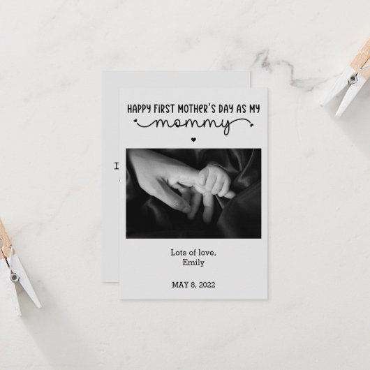 Carte Fête des Mères personnalisée pour la première fois (Devant/Arrière en situation)