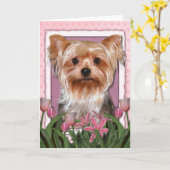 Carte Fête des mères - Tulipes roses - Yorkshire Terrier (Fleur jaune)