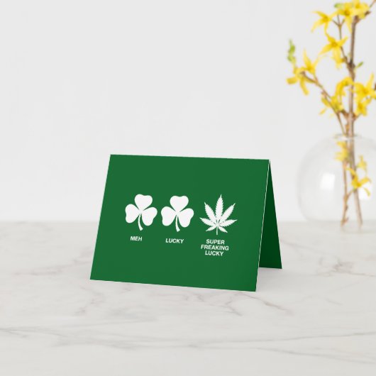 Carte Fête drôle de la Saint-Patrick pour les gars  (Fleur jaune)