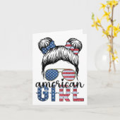 Carte Fille américaine 4 juillet Messy Bun Drapeau améri (Fleur jaune)