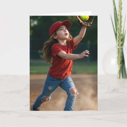 Carte Fille d'anniversaire attraper un softball (Devant)