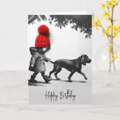 Carte Fille d'anniversaire marchant son chien (Fleur jaune)