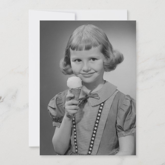 Carte Fille mange de glace crème (Devant)