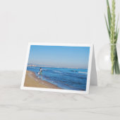 Carte Fille marchant sur la plage (Devant)