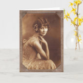 Carte Flapper Girl Roaring Années 1920 Antique Photo (Fleur jaune)