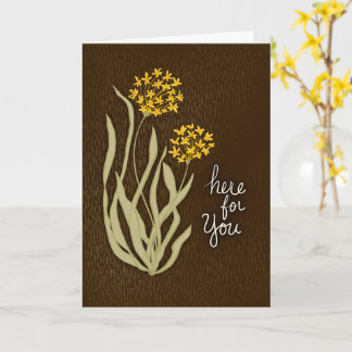 Carte Fleur sauvage jaune avec lettrage manuel « Ici pou