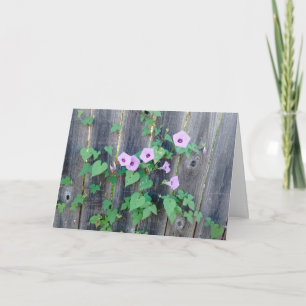 Carte Fleurs violettes poussant dans la clôture sympathi