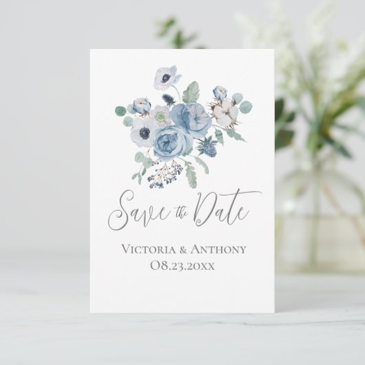 Carte Floral Blue Script Mariage moderne Enregistrer la (Debout devant)