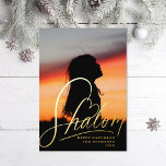Carte Foil Photo Shalom Heart Hanoukka Holiday<br><div class="desc">Véritable feuille de papier à lettres "Shalom" avec détails du coeur,  sur la photo de fond de saignement. Choisissez votre couleur de feuille : or,  argent ou or rose,  et couleur de fond. Ajoutez d'autres photos à l'arrière ou écrivez un message.</div>