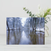 Carte Forêt d'hiver avec beau ruisseau (Debout devant)
