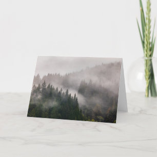 Carte Forêt Misty dans les montagnes