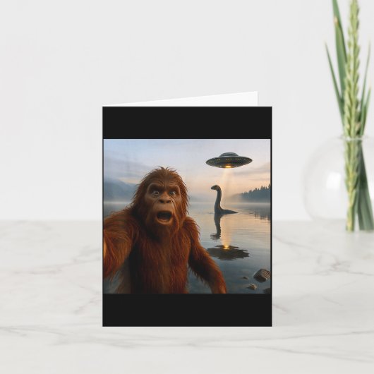 Carte Funny Bigfoot Selfie With Loch Ness Monster And Uf (Devant)