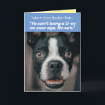 Carte Funny Boston Terrier avec Boston Accent Anniversai<br><div class="desc">J'adore la façon dont les Bostoniens parlent ! D'ailleurs, pas seulement des Bostoniens, mais toute personne du Massachusetts. Ce Boston Terrier connu sous le nom de Boston Bob ne mâche pas ses mots quand il parle d'anniversaire avec son accent de Boston... comme il le dit, "Vous ne pouvez pas frapper...</div>