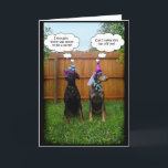 Carte Funny Doberman fête d'anniversaire<br><div class="desc">Deux mignons Dobermans sont prêts à faire la fête.  Vous pouvez customiser le message à l'intérieur si vous le souhaitez.  C'est aussi une excellente invitation.</div>