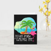 Carte Funny Flamingo Flocking Around The Christmas Tree (Fleur jaune)