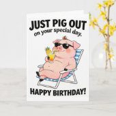 Carte Funny Pig Sunbathing Card - Cute Pig Out Birthday (Fleur jaune)