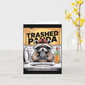 Carte Funny Trashed Panda Raccoon Gets Drunk  (Fleur jaune)