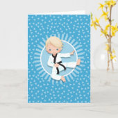 Carte Garçon de karaté blond arts martiaux de judo (Fleur jaune)