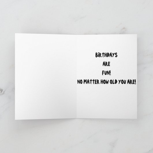 CARTE GIRAFFE DIT QUE LES ANNIVERSAIRES "NE SOYEZ PAS MA (Intérieur)