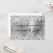 Carte Glittery Silver Foil Moderne Joyeux Anniversaire (Devant/Arrière en situation)