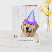 Carte Golden Retriever Chien avec casquette de fête d'an (Fleur jaune)