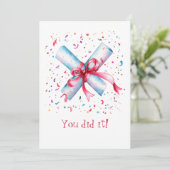 Carte Graduation Scroll and Ribbon You Did It (Debout devant)