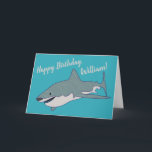 Carte Grand requin blanc Personnalisé Anniversaire<br><div class="desc">Cette carte de voeux est la façon parfaite de dire joyeux anniversaire à votre fan préféré de requins ou l'utiliser pour toute occasion puisque tout le texte sur cette carte est facile à customiser. Il présente une illustration d'un grand requin blanc contre un arrière - plan bleu vif. Utilisez le...</div>
