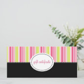 Carte Grilles modernes Boutique Style Certificats cadeau (Debout devant)