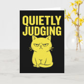 Carte Grumpy Cat Attitude – Quietly Judging Funny Cat (Fleur jaune)