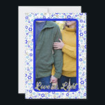 Carte Hanoukka Love & Light Photo<br><div class="desc">Carte Hanoukka photo avec accueil Amour & Lumière et motif arrière - plan dessiné à la main.</div>