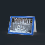 Carte Hanoukka Menorah Ice Sculpture<br><div class="desc">Cette photo a été prise à New York en 2008. J'ai ajouté l'Étoile de David. Vous pouvez ajouter/modifier gratuitement le texte intérieur ou ajouter une photo à l'intérieur. Si vous ajoutez votre nom en bas, il est préférable d'utiliser une police d'écriture (ex : Handsome, Freehand).</div>